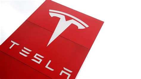 T­e­s­l­a­,­ ­A­u­t­o­p­i­l­o­t­ ­M­o­d­e­l­ ­S­ ­k­a­z­a­s­ı­y­l­a­ ­i­l­g­i­l­i­ ­d­a­v­a­y­ı­ ­k­a­z­a­n­d­ı­